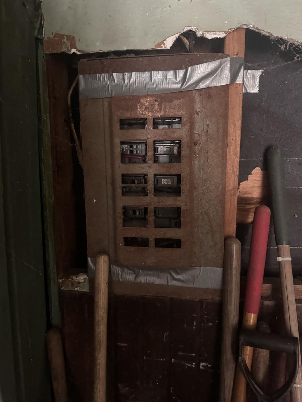 Panel upgrade in Houston: before