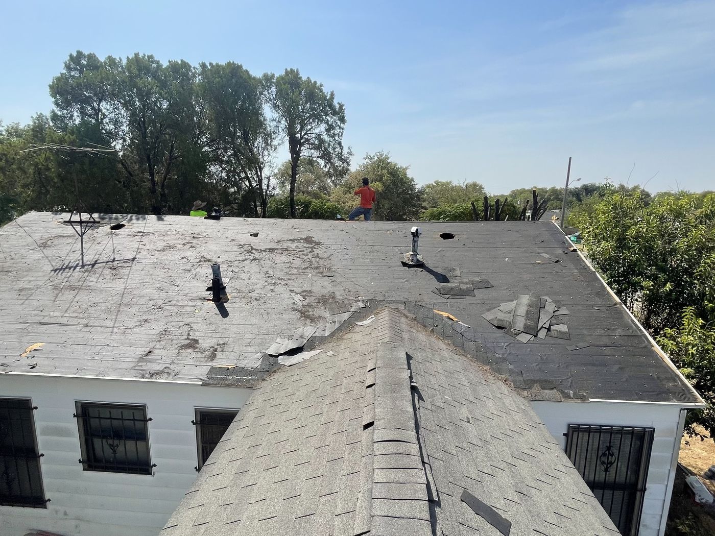 Roof replacement in Dallas: before